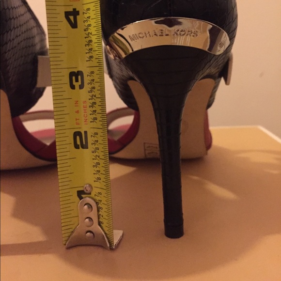 MICHAEL KORS COLOR BLOCK HEELS - Picture 7 of 7